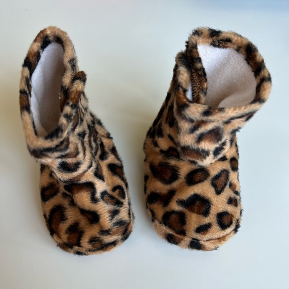 Baby juicy couture shoes. - Picture 1 of 5